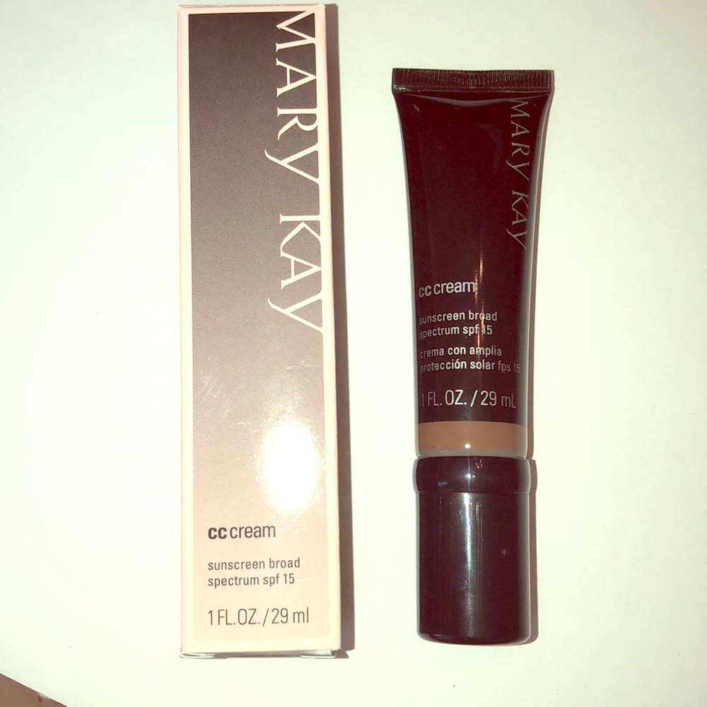 Mary Kay CC Cream in shade Very Deep